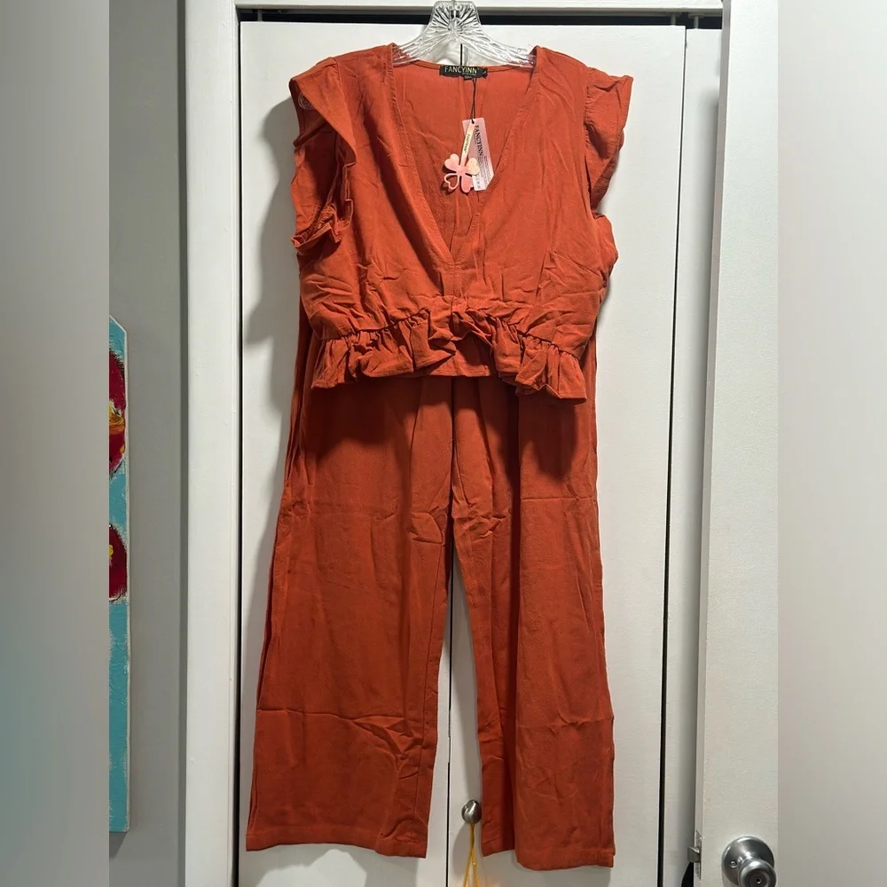 Two-Piece Linen Ruffle Set - Picture 4 of 4